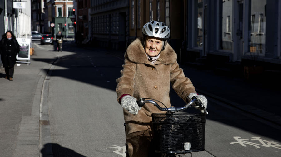  :    "ÅH AARHUS" ......a book about Aarhus, European Capital of Culture 2017 : Carsten Ingemann - Denmark - photographer-visual artist