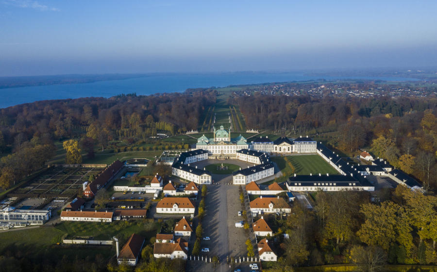 Fredensborg Slot/Client:Slots og Ejendomsstyrelsen : Landskabsarkitektur/landscapearchitecture : Carsten Ingemann - Denmark - photographer-visual artist