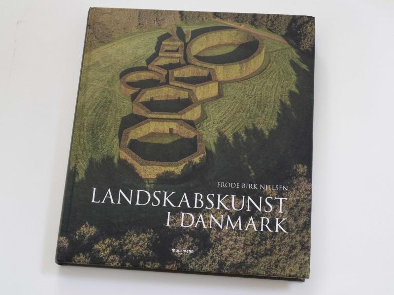 Landskabskunst i Danmark lavet i samarbejde med landskabsarkitekt Frode Birk Nielsen : SENESTE OPGAVER/LATEST ASSIGNMENT'S : Carsten Ingemann - Denmark - photographer-visual artist